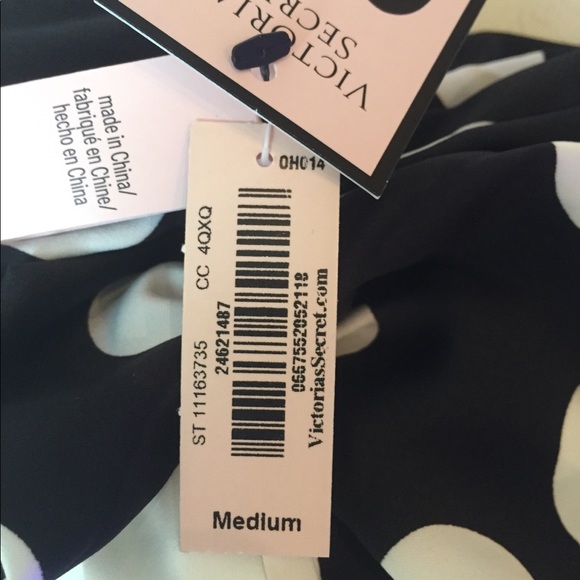 **SOLD** VS Black & White Polka-Dot Slippers - Picture 5 of 8